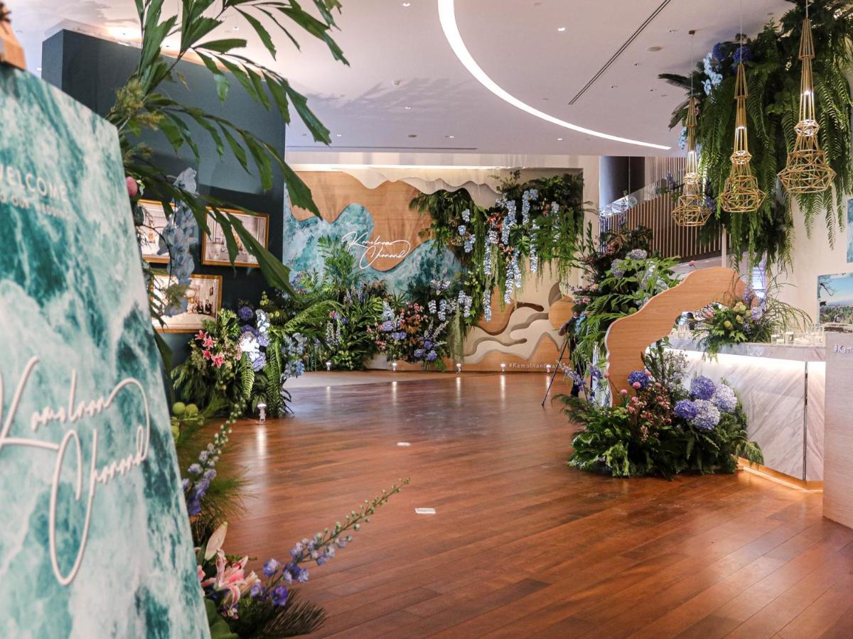 Chatrium Grand Bangkok Luaran gambar The interior of the store