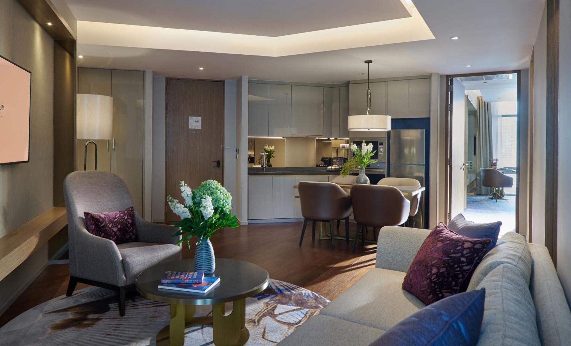 Chatrium Grand Bangkok Luaran gambar The Park Suite